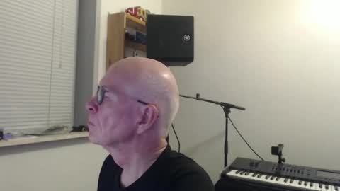 Snapshot of blueeyesn8 chatting on 11-17-25, 06:57 blueeyesn8 online show from 11-17-25, 06:57