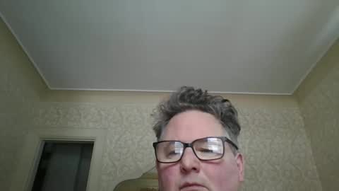 bluemoose70 online show from 12-06-24, 04:17