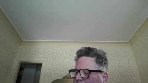 bluemoose70 online show from 01-10-25, 04:51