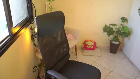 FLORAA online show from 02-27-25, 01:38