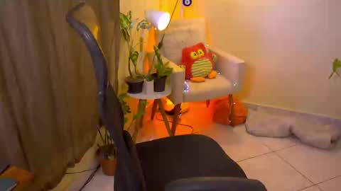 FLORAA online show from 10-26-25, 04:35