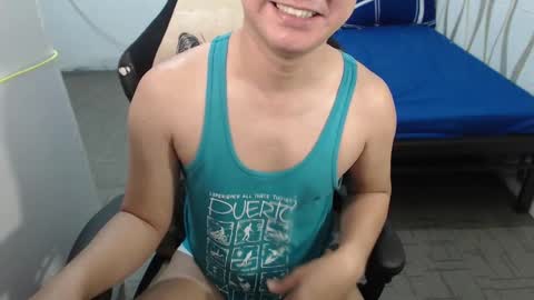 Snapshot of blueranger27 chatting on 02-07-25, 02:29 Andy Tan online show from 02-07-25, 02:29