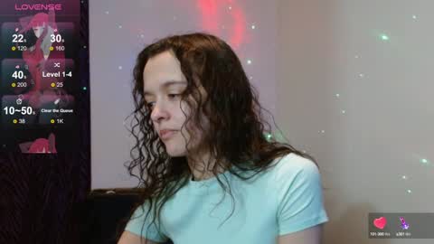 Snapshot of bluevixen7 chatting on 01-20-25, 02:43 bluevixen7 online show from 01-20-25, 02:43