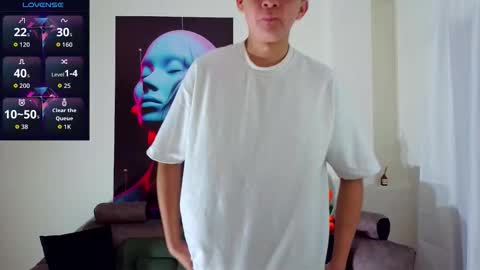 bluewolf247 online show from 10-31-25, 03:57