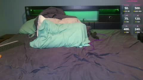 Fun Boi online show from 04-17-26, 08:17