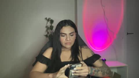 Snapshot of blumakinsey_ chatting on 01-24-25, 07:39 blumakinsey_ online show from 01-24-25, 07:39