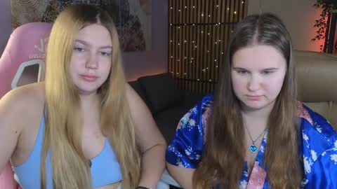 Snapshot of blush_ellie chatting on 12-15-24, 09:13 Ellie3 online show from 12-15-24, 09:13