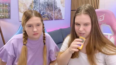 Ellie3 online show from 01-27-25, 02:24