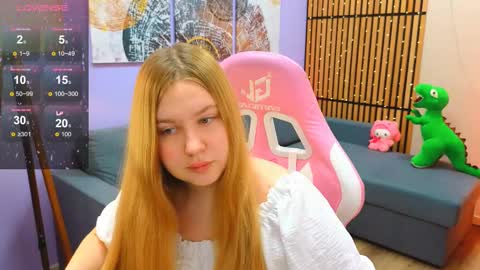 Snapshot of blush_ellie chatting on 02-13-25, 02:20 Ellie3 online show from 02-13-25, 02:20