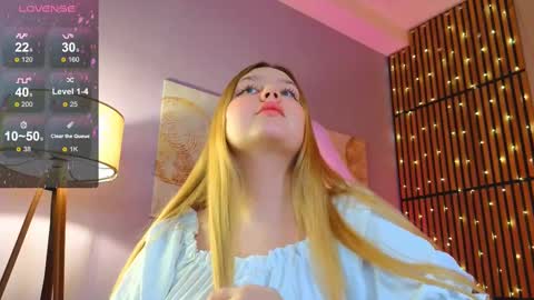 Snapshot of blush_ellie chatting on 02-13-25, 05:22 Ellie3 online show from 02-13-25, 05:22