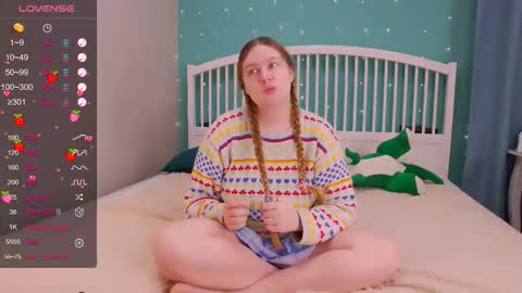 Snapshot of blush_ellie chatting on 11-22-25, 08:08 Ellie3 online show from 11-22-25, 08:08