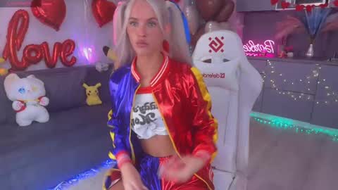 Snapshot of blush_mikki chatting on 02-14-25, 08:42 Mikki chan online show from 02-14-25, 08:42