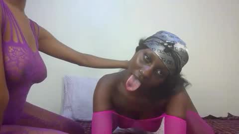 Belle online show from 10-22-25, 07:24