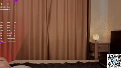 Snapshot of blushinbloom chatting on 11-05-25, 06:24 Dolores online show from 11-05-25, 06:24