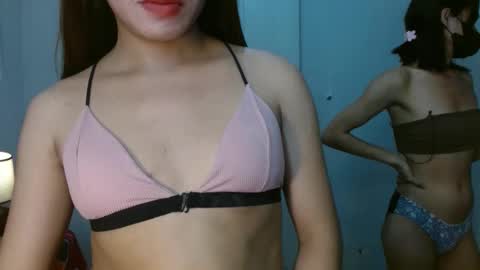 Snapshot of blythe_show chatting on 02-19-25, 06:21 blythe_show online show from 02-19-25, 06:21