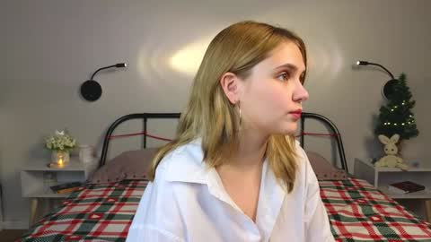 Erica online show from 12-22-24, 08:36