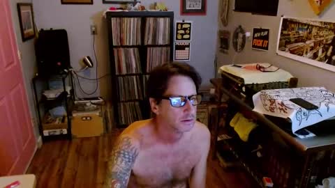 Snapshot of bnczuperzexy chatting on 09-11-25, 09:20 ZuperZexyZounds online show from 09-11-25, 09:20