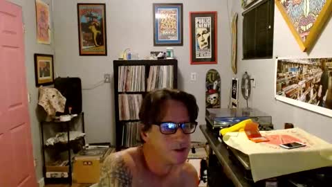 Snapshot of bnczuperzexy chatting on 11-15-25, 09:39 ZuperZexyZounds online show from 11-15-25, 09:39