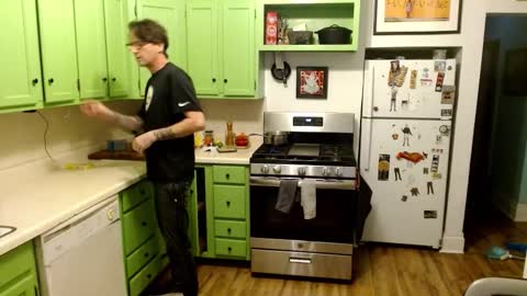 Snapshot of bnczuperzexy chatting on 11-17-25, 11:43 ZuperZexyZounds online show from 11-17-25, 11:43