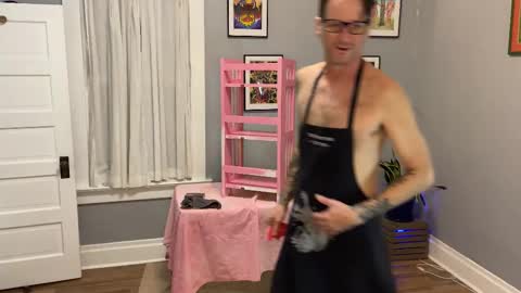 Snapshot of bnczuperzexy chatting on 11-25-25, 06:24 ZuperZexyZounds online show from 11-25-25, 06:24