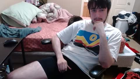Snapshot of bne69 chatting on 02-18-25, 12:15 p online show from 02-18-25, 12:15