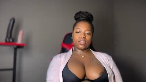 Snapshot of bnwo_goddess chatting on 06-18-26, 09:30 online show from 06-18-26, 09:30