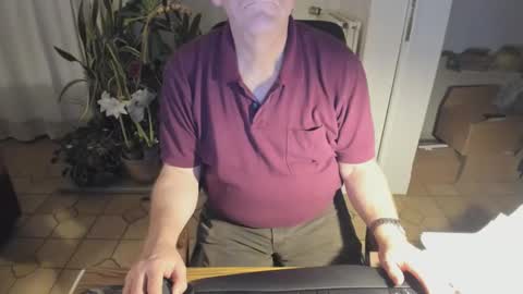 SlaveRobert online show from 01-17-25, 04:47