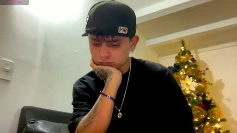 Bob  INDEPENDENT MODEL online show from 12-21-24, 01:36