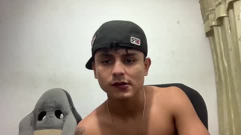 Bob  INDEPENDENT MODEL online show from 12-22-24, 11:41