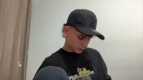 Bob  INDEPENDENT MODEL online show from 02-19-25, 09:47