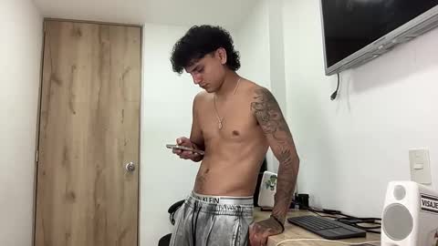 Bob  INDEPENDENT MODEL online show from 09-09-25, 02:44