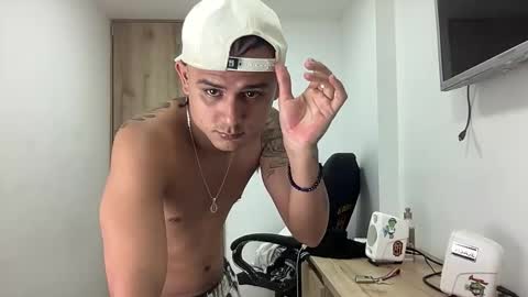 Bob  INDEPENDENT MODEL online show from 09-20-25, 03:07