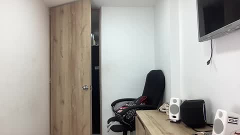 Bob  INDEPENDENT MODEL online show from 09-25-25, 03:21