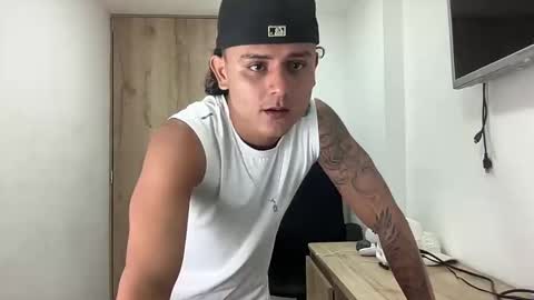 Bob  INDEPENDENT MODEL online show from 09-30-25, 04:50