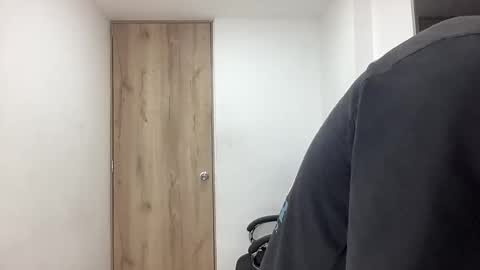 Bob  INDEPENDENT MODEL online show from 10-07-25, 02:31