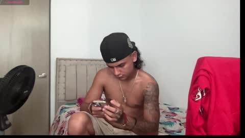 Bob  INDEPENDENT MODEL online show from 10-28-25, 04:53