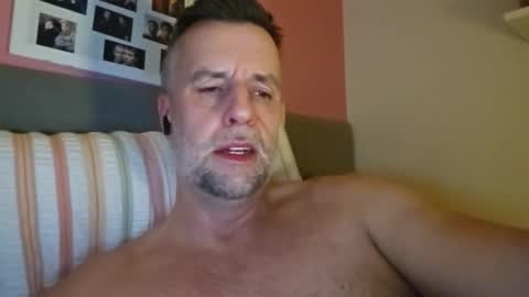 Snapshot of bobberman78 chatting on 02-14-26, 05:48 Dan online show from 02-14-26, 05:48