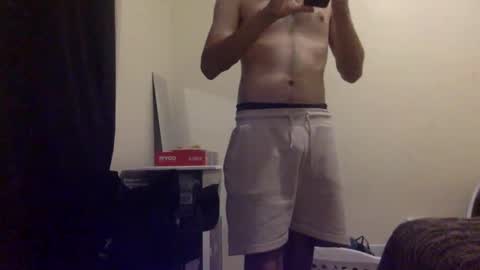 bobby_00x00 online show from 05-01-26, 08:41