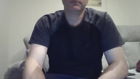 Snapshot of bobby_113 chatting on 12-06-24, 01:29 bobby_113 online show from 12-06-24, 01:29