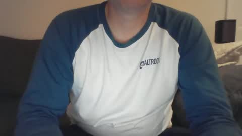 Snapshot of bobby_113 chatting on 01-19-25, 01:53 bobby_113 online show from 01-19-25, 01:53