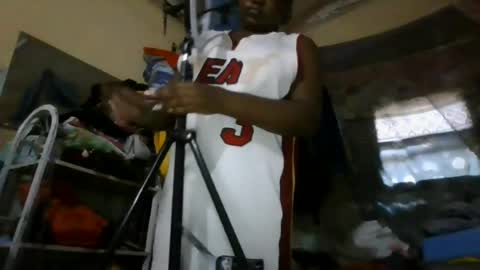 Snapshot of bobby_hottie chatting on 07-06-26, 04:42 bobby_hottie online show from 07-06-26, 04:42