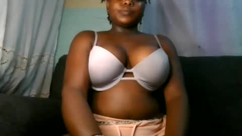Snapshot of bobby_hottie chatting on 07-08-26, 07:07 bobby_hottie online show from 07-08-26, 07:07
