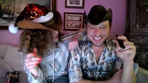 Bobby and Sadie online show from 12-23-25, 06:44