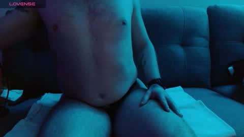 Snapshot of bobbyenglish69 chatting on 10-27-25, 06:39 Bobby English online show from 10-27-25, 06:39