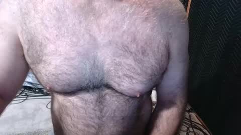 Snapshot of bobbyhill27b chatting on 05-01-26, 02:32 BobbyHill27b online show from 05-01-26, 02:32