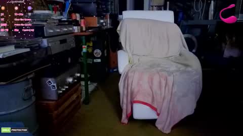 Snapshot of bobbyy4 chatting on 11-05-25, 11:49 boby online show from 11-05-25, 11:49