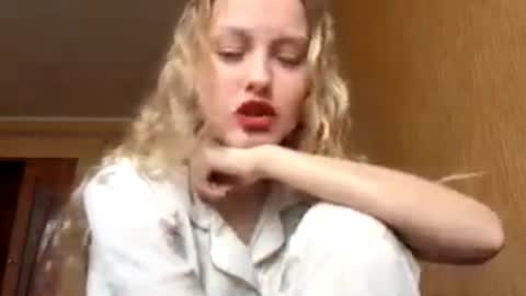 Snapshot of bobettesplane chatting on 03-31-26, 08:59 Nina online show from 03-31-26, 08:59