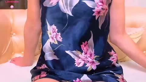 Mia online show from 02-10-26, 03:10