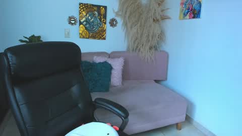  Salma Independent Model online show from 01-23-25, 07:51