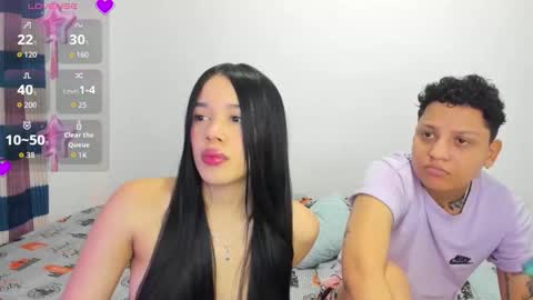 Snapshot of bomburheroes chatting on 10-06-25, 03:59 bombon y bellota online show from 10-06-25, 03:59